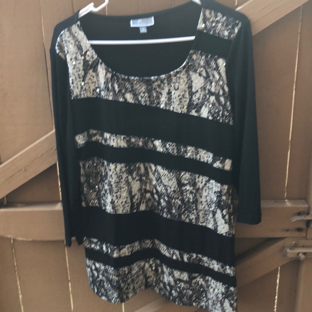 Quarter sleeve long blouse